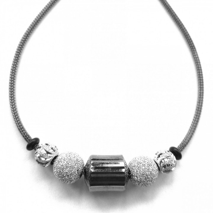 N026T NASZYJNIK kule diamentowane